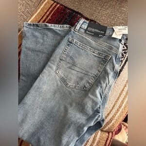 NEW with tags American Eagle Ex-Boyfriend Jean Low Rise Strigid 4 Reg, 27 waist